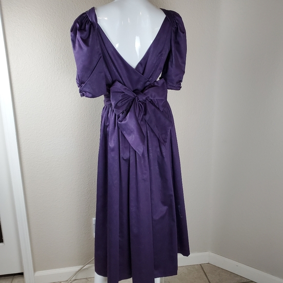 ❤LAURA ASHLEY Elegant Deep Purple Floral Dress - Picture 3 of 8